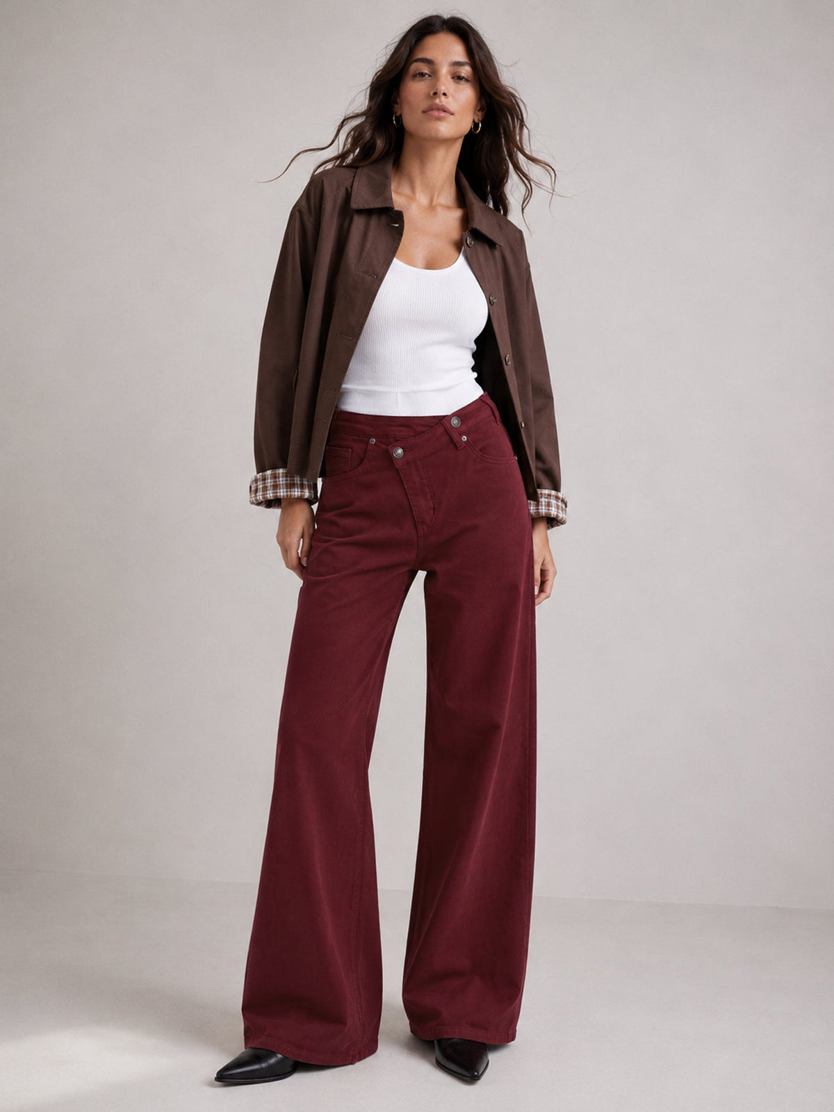 Jean large à ceinture croisée bordeaux