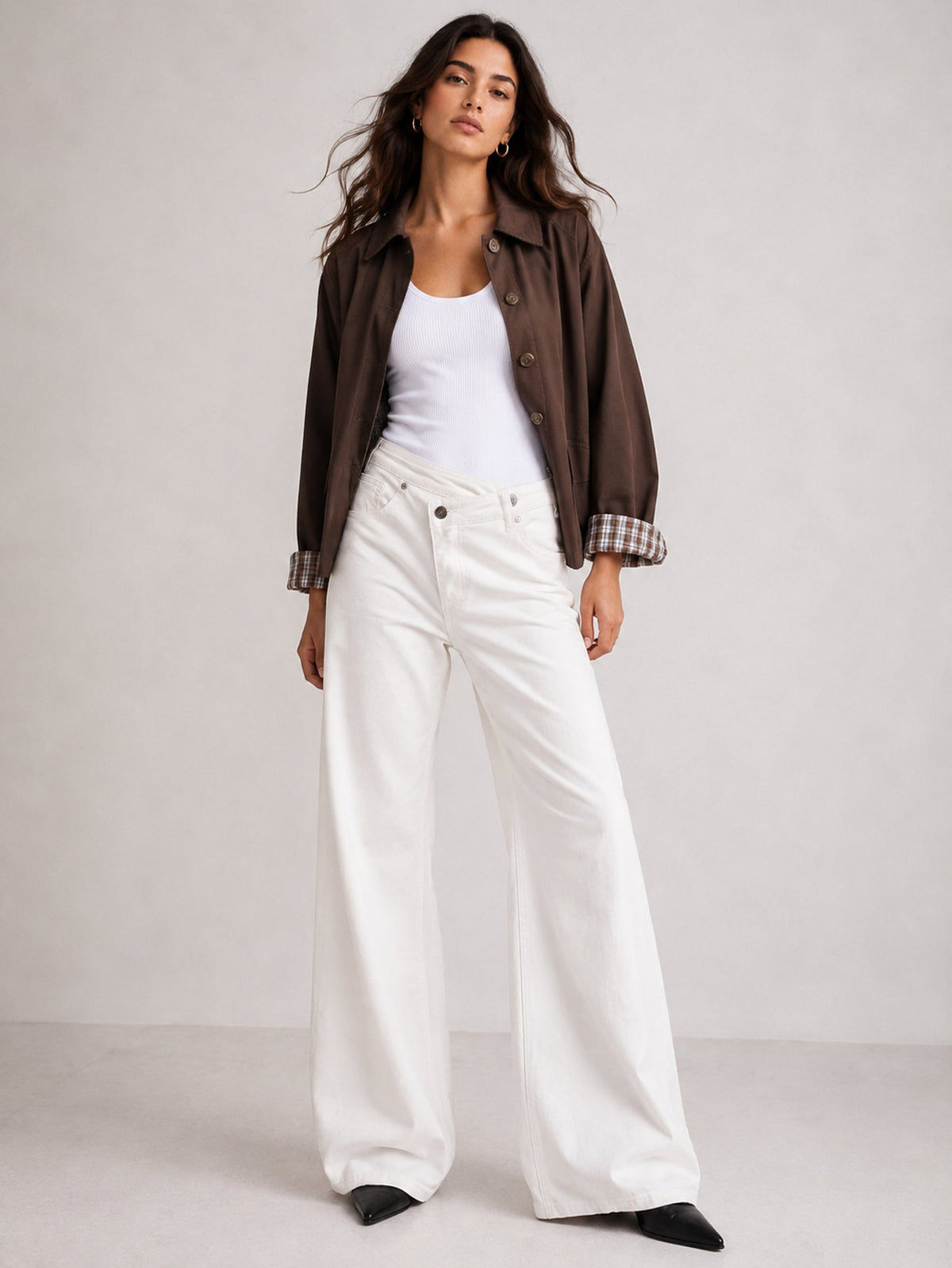 Jean large blanc porté look