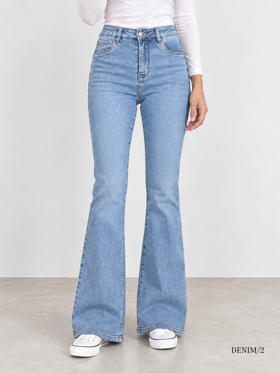 jean flare bleu très clair avant