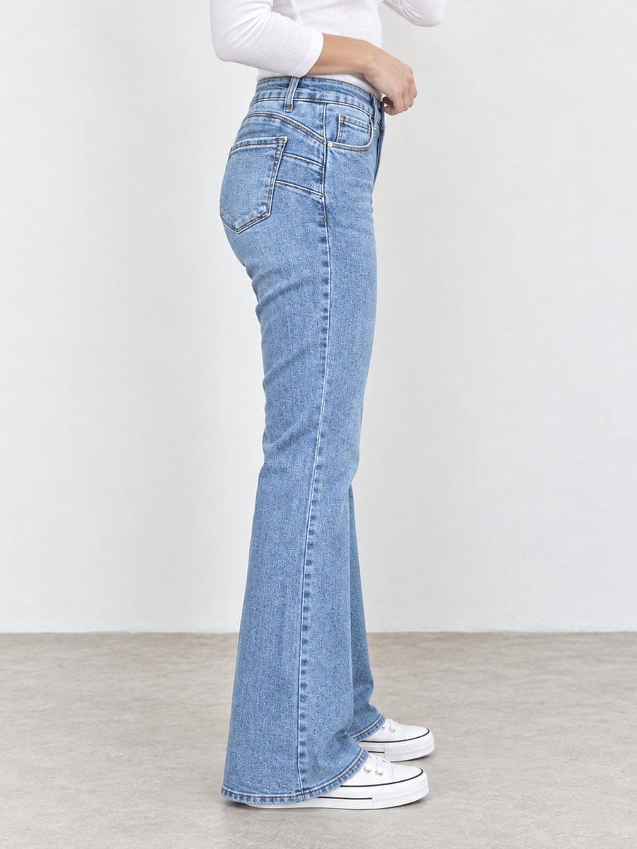 jean flare bleu très clair profil