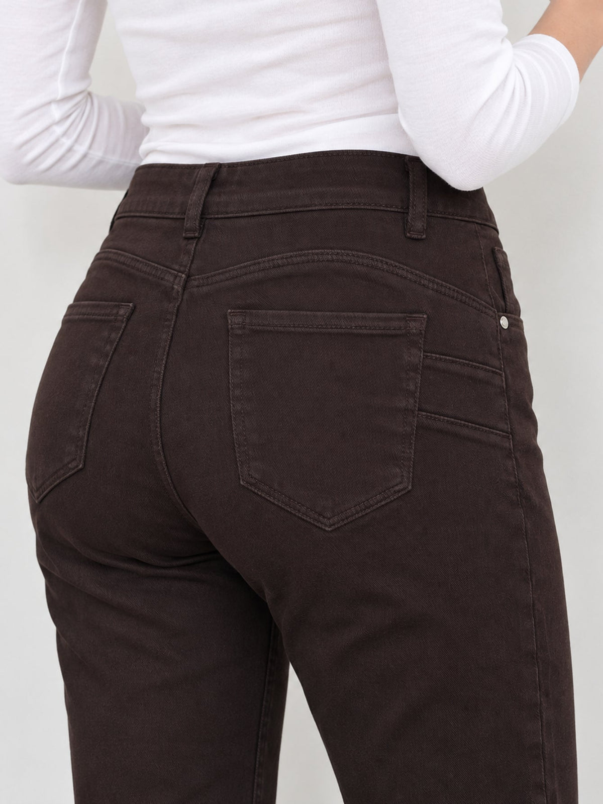 jean flare marron détail taille