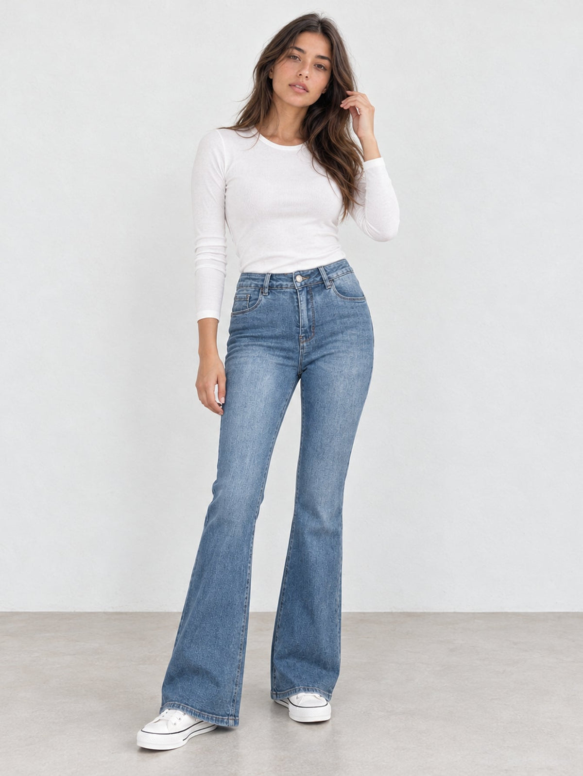 jean flare bleu clair face