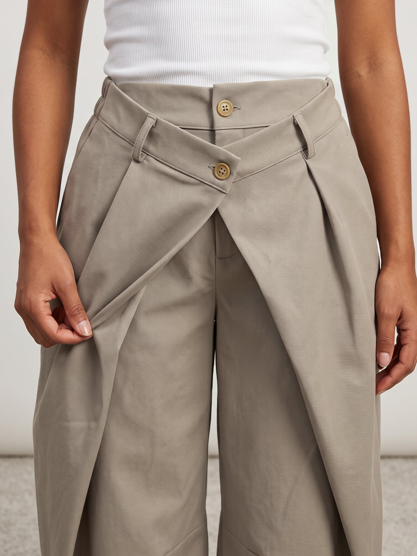 pantalon kaki double boutonnage détail