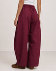 pantalon large bordeaux dos