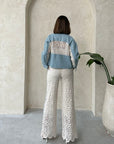 02. 02 pantalon dentelle ecrue et denim image 5