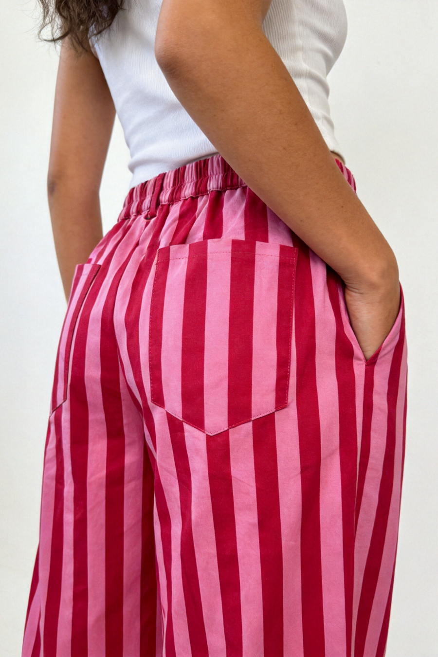 pantalon rayé rose poches plaquées