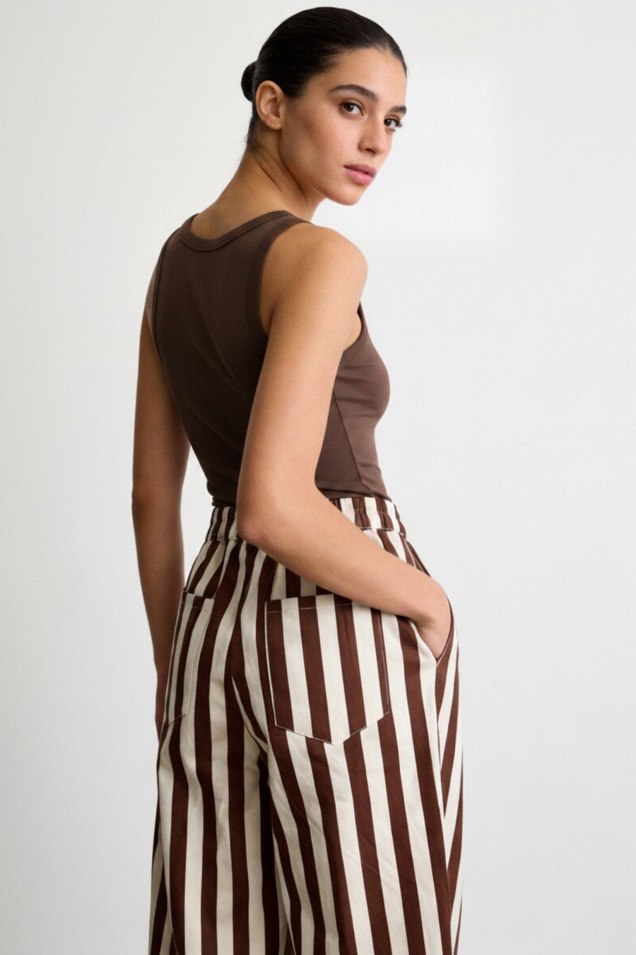 Dos pantalon rayé chocolat poches plaquées