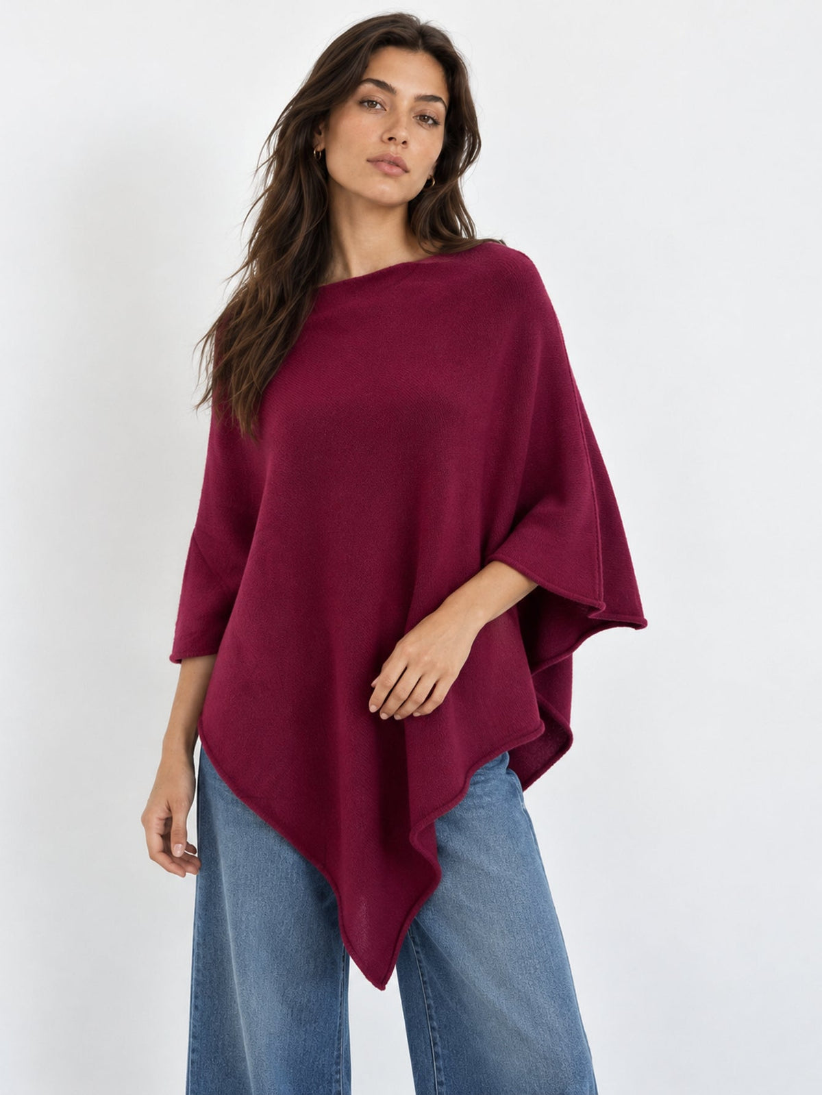 Poncho en maille bordeaux col bateau
