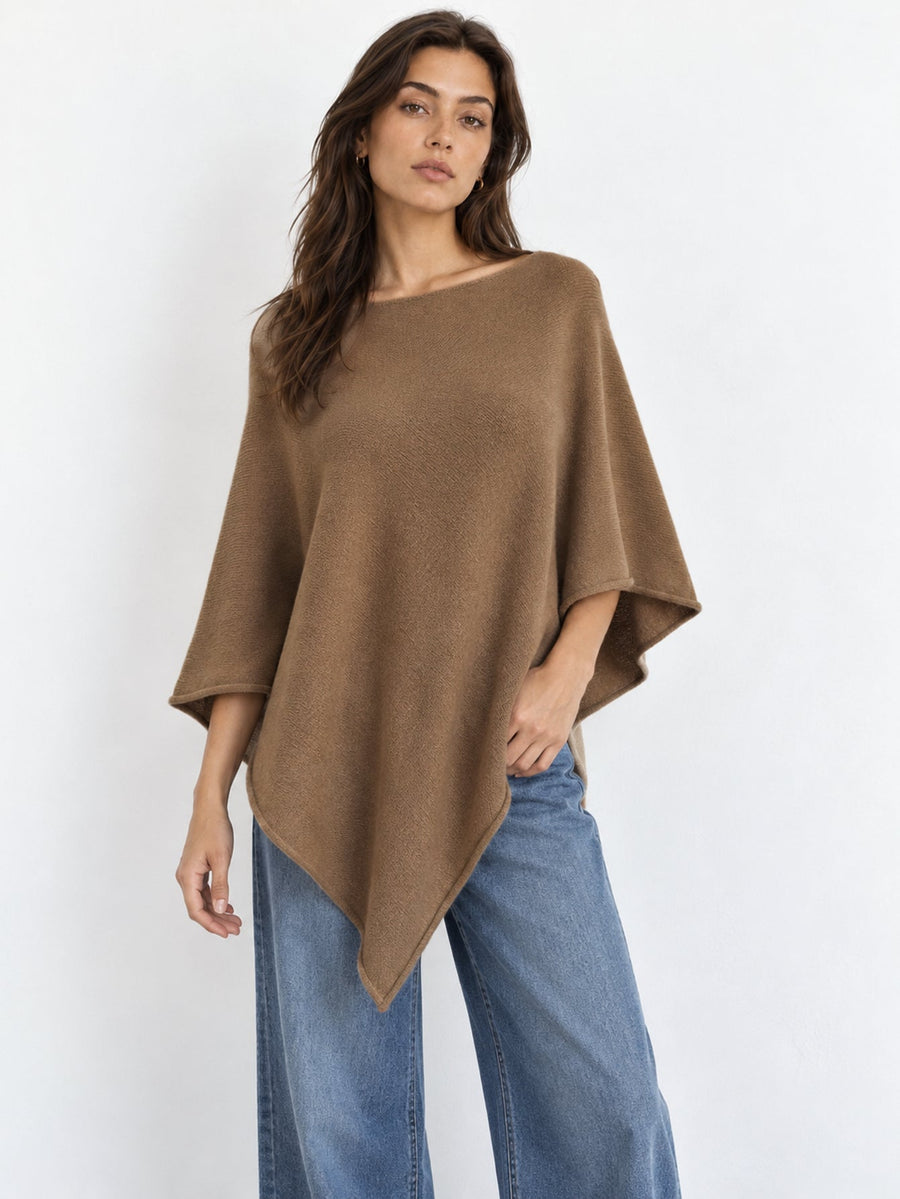 Poncho en maille camel asymétrique