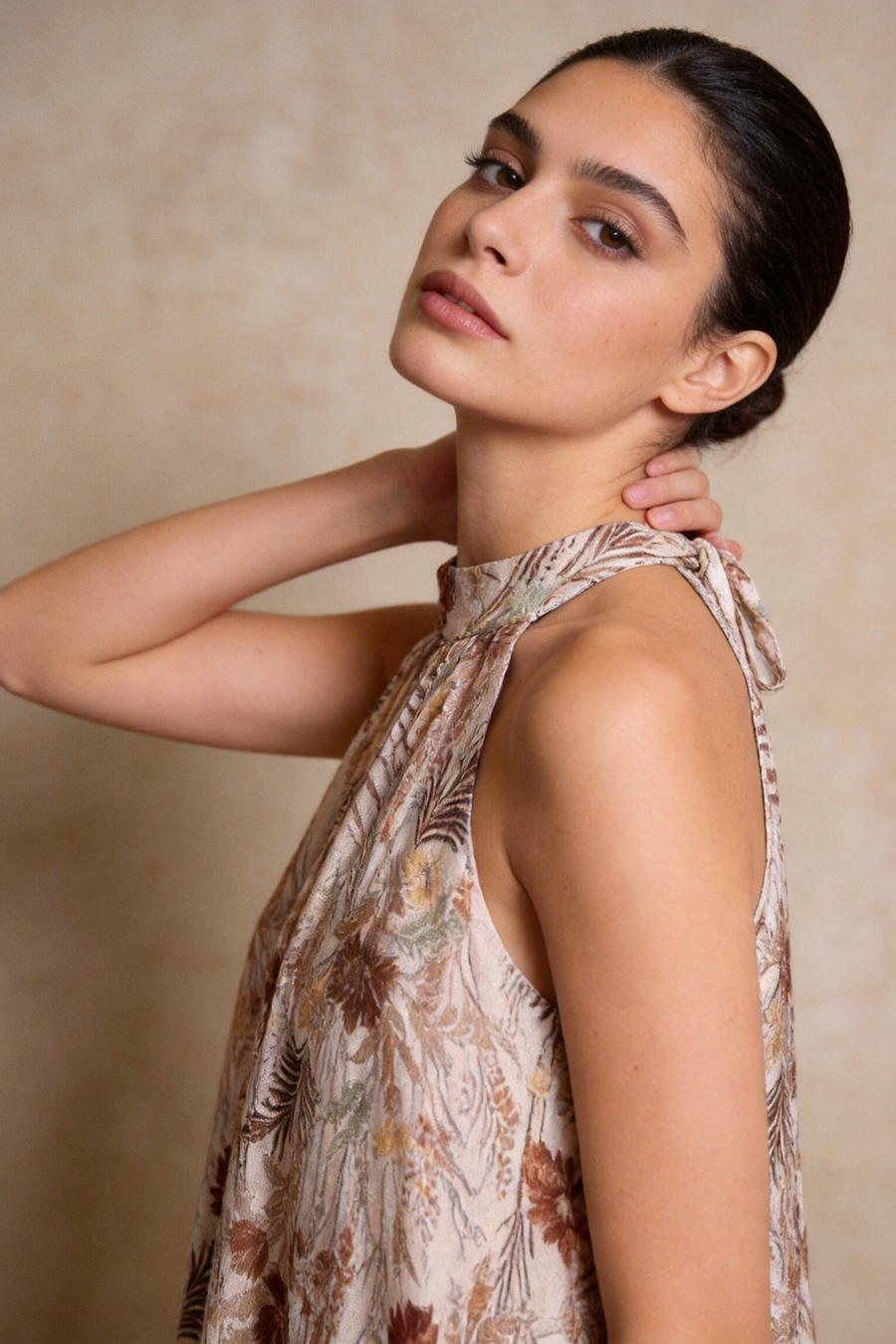 02. 02 robe imprimee midi col halter image 2