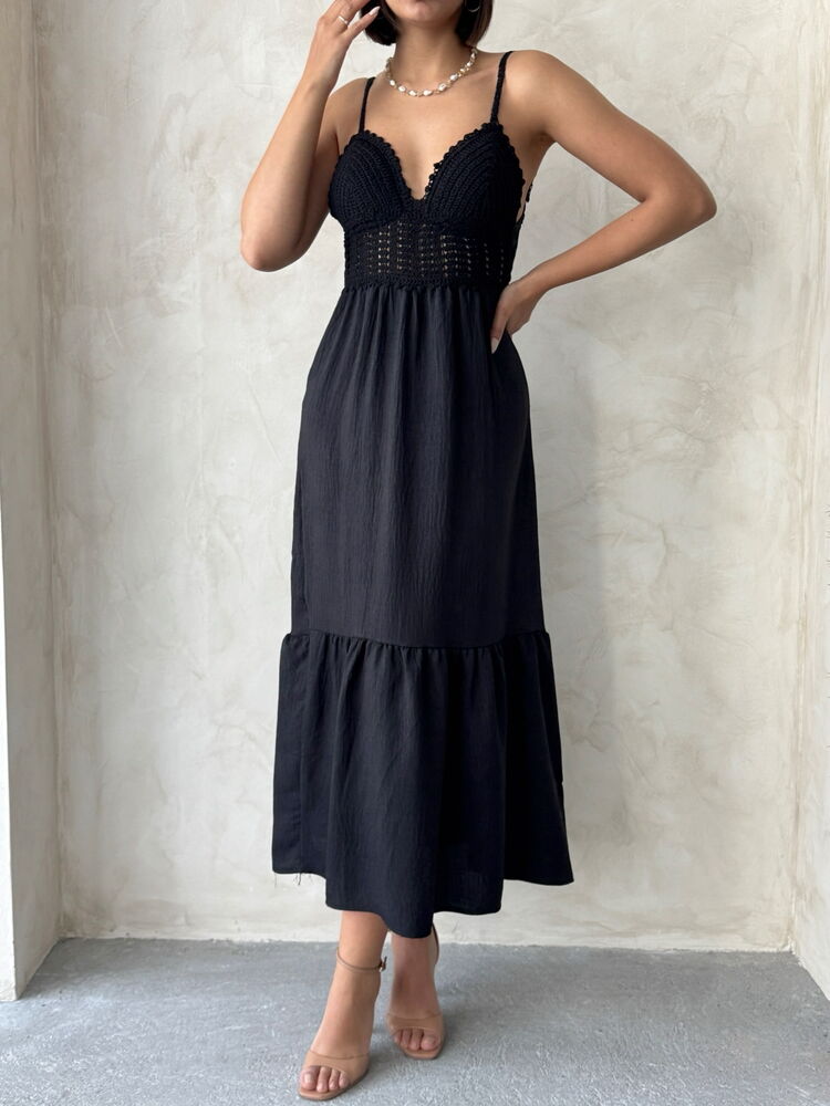 02. 02 robe midi noire col v crochet image 3