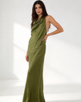 02. 02 robe satinee col halter drapee image 1