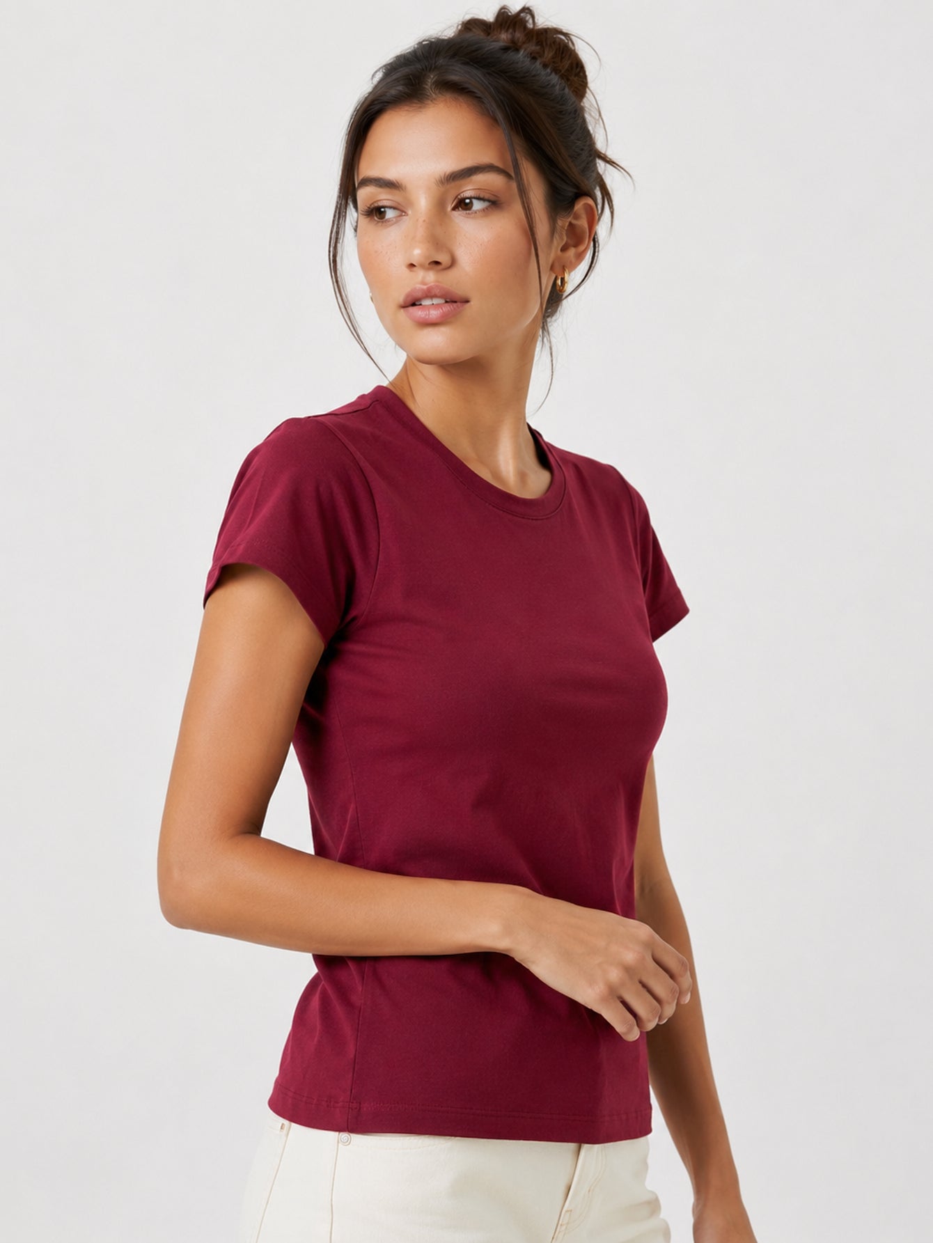 t shirt col rond bordeaux profil