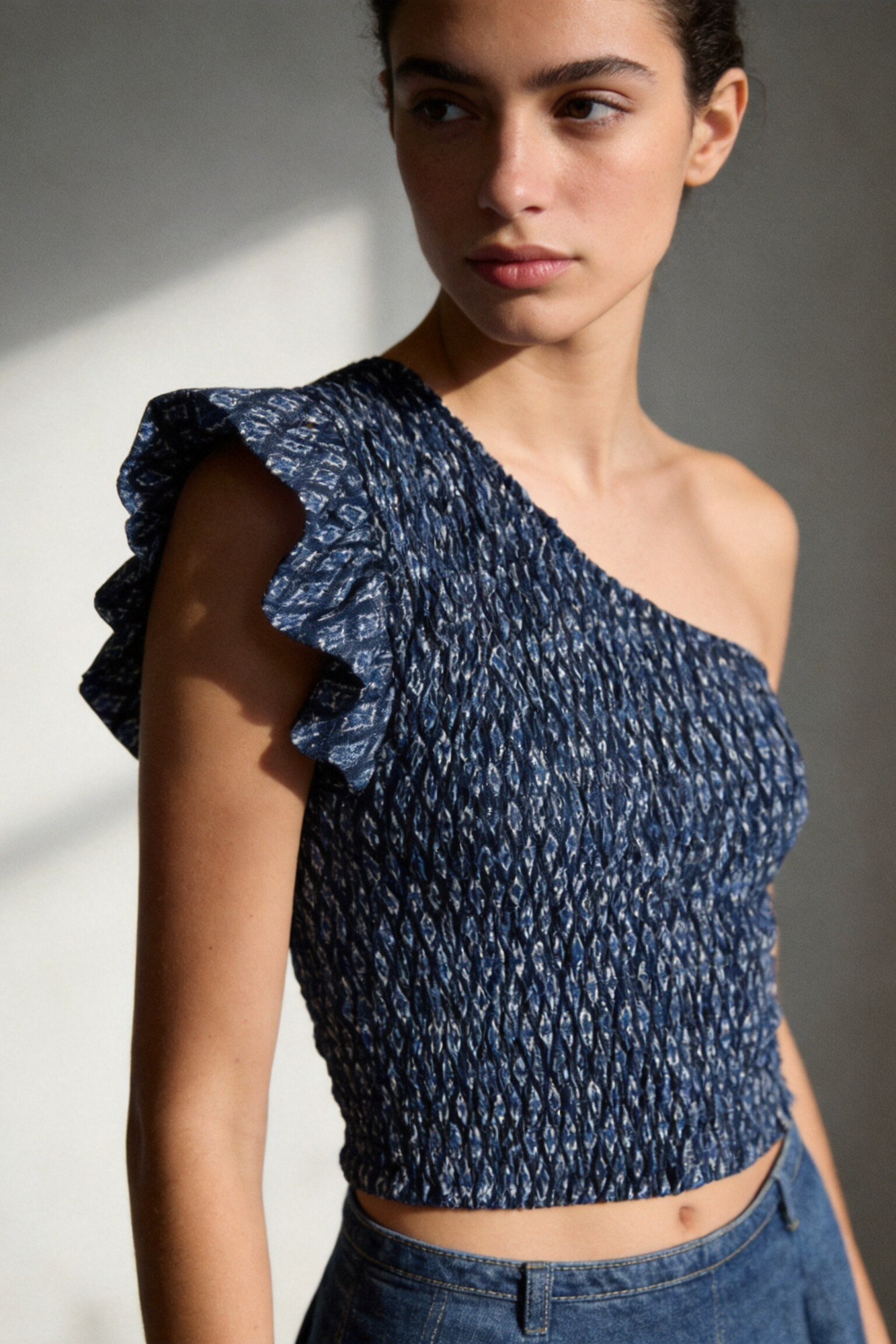02. 02 top lena image 2