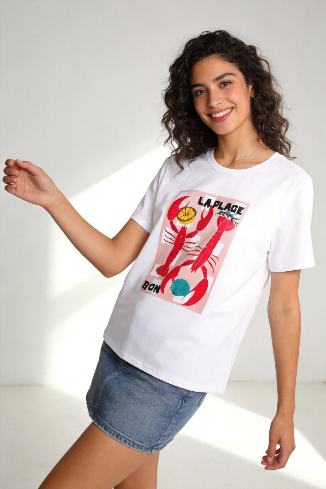 T shirt blanc imprimé homards vue de côté