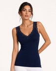 top bleu nuit face dentelle