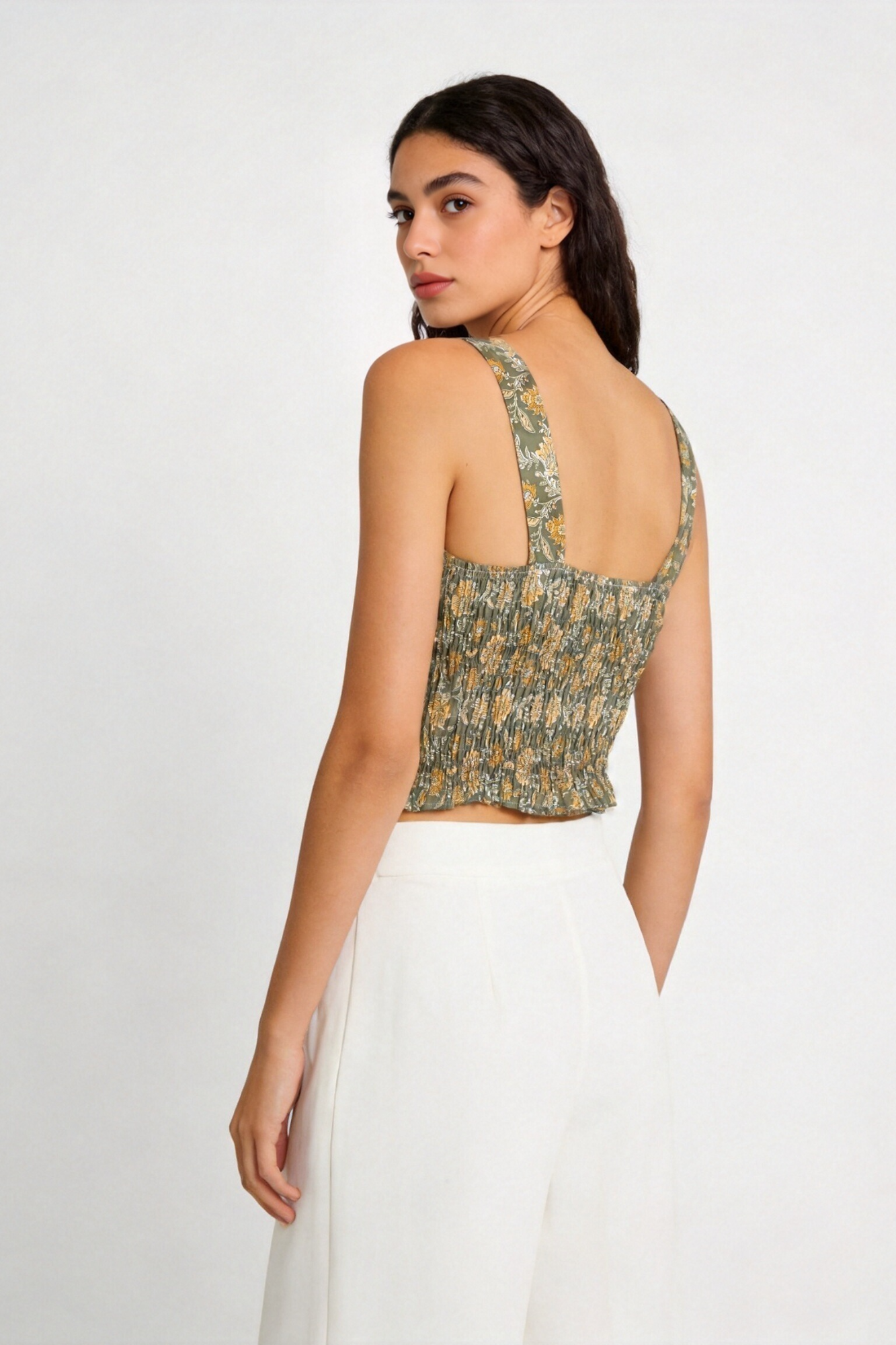 top fleuri boutonne en coton dos smocke image 7
