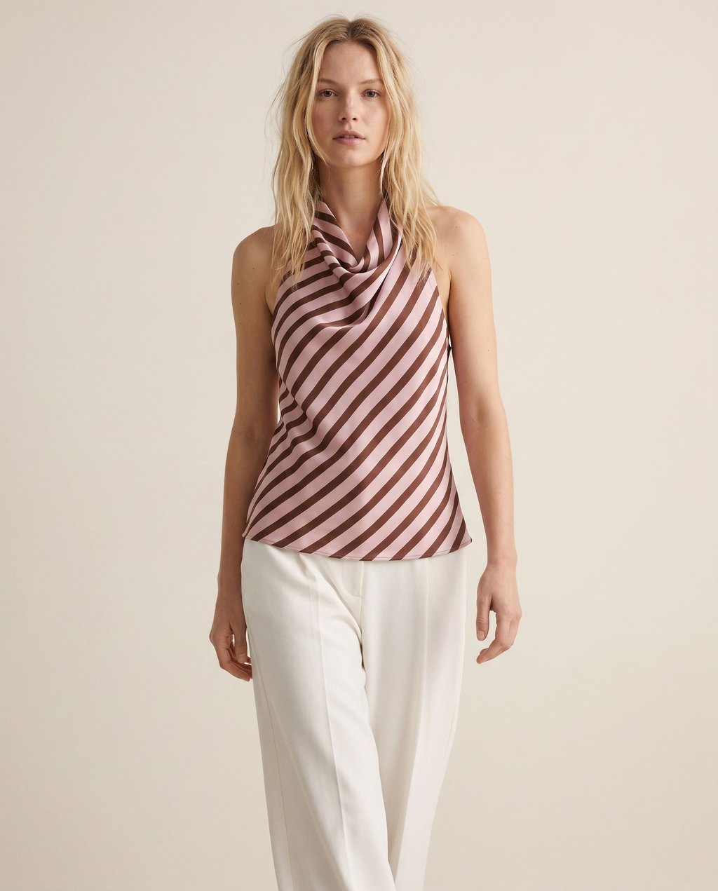 02. Top halter satiné drapé à rayures