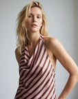 02. Top halter satiné drapé à rayures