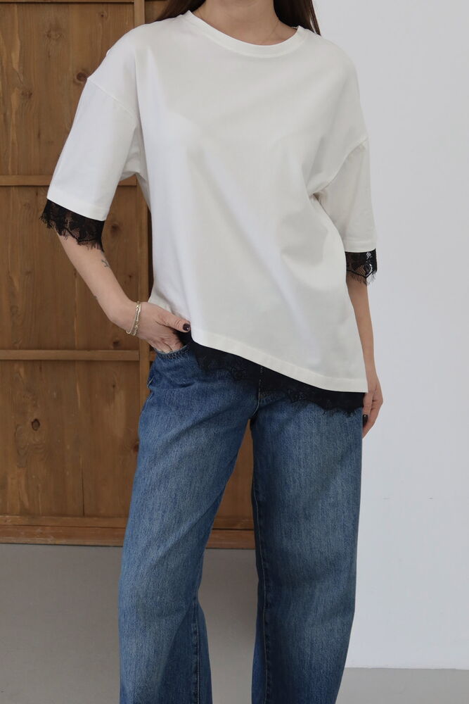 02. 02 top t shirt oversize creme col rond dentelle noire image 4