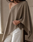 02. top une epaule asymetrique drape texture image 5