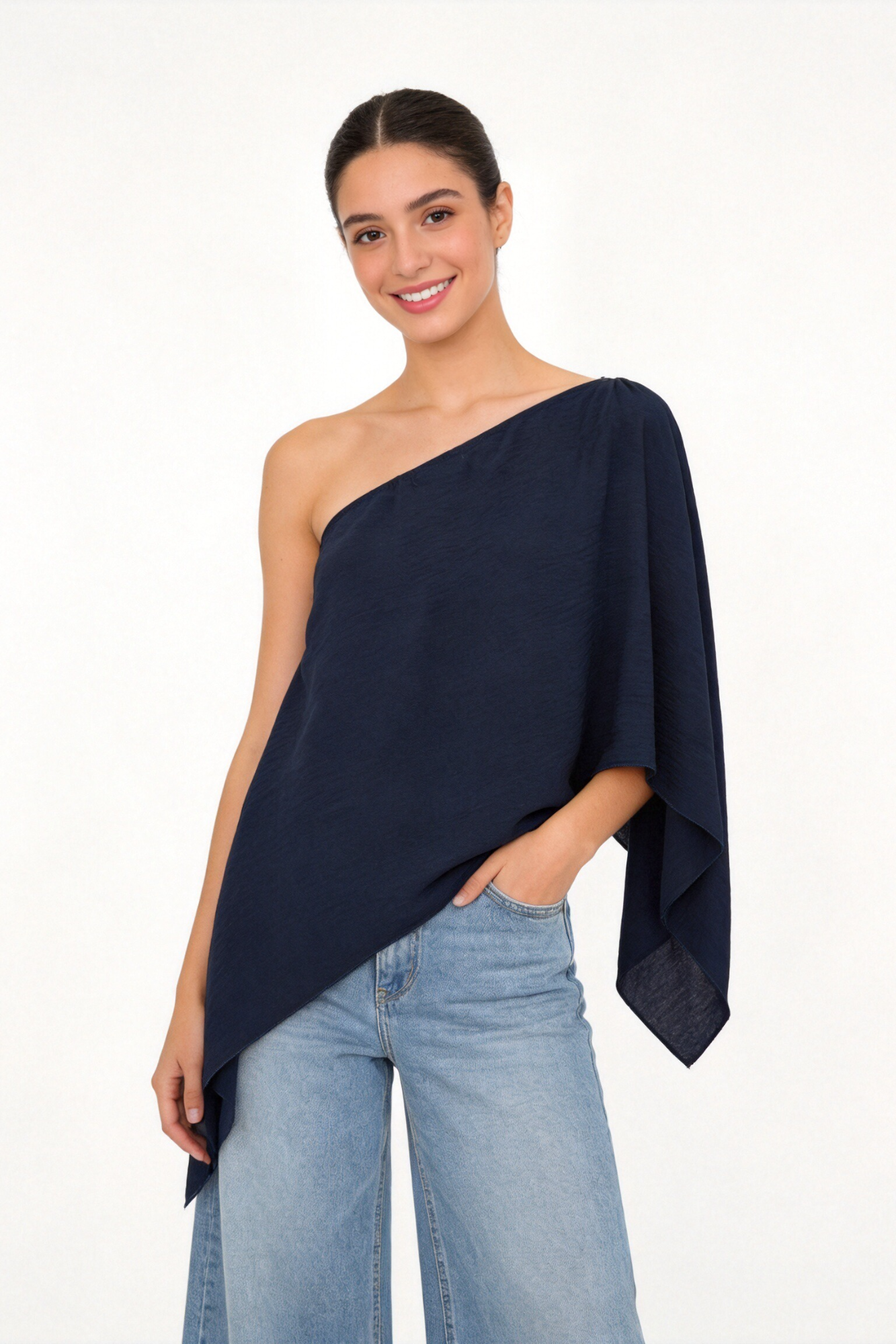 02. top une epaule asymetrique drape texture image 9