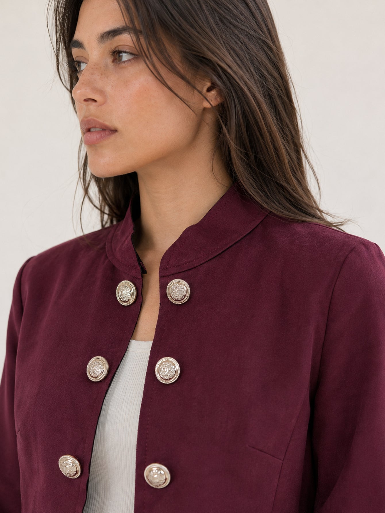 veste officier col mao et boutons dorés bordeaux