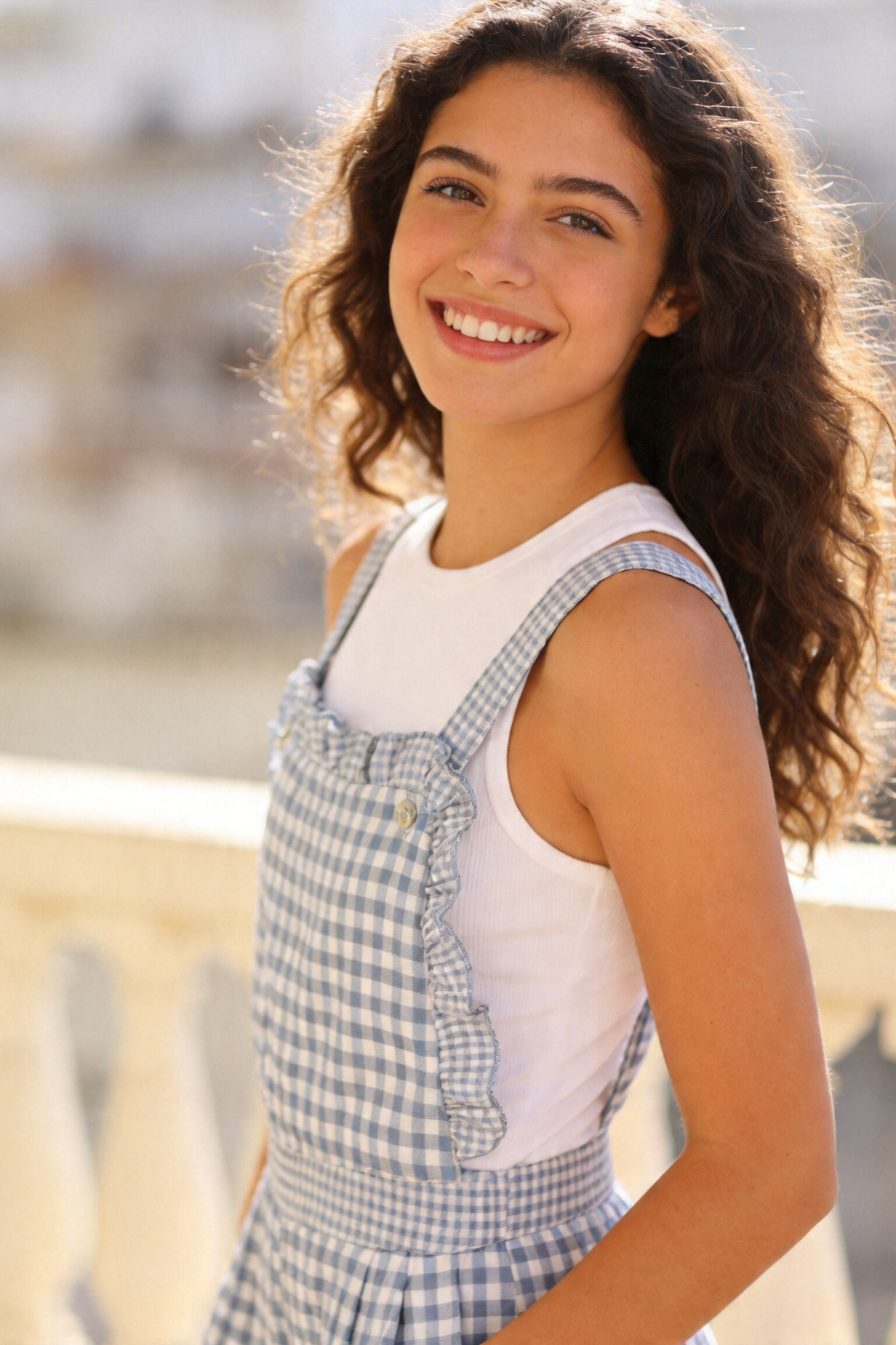 détail bavoir combinaison salopette vichy bleue