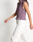 top fille de profil carreaux violet