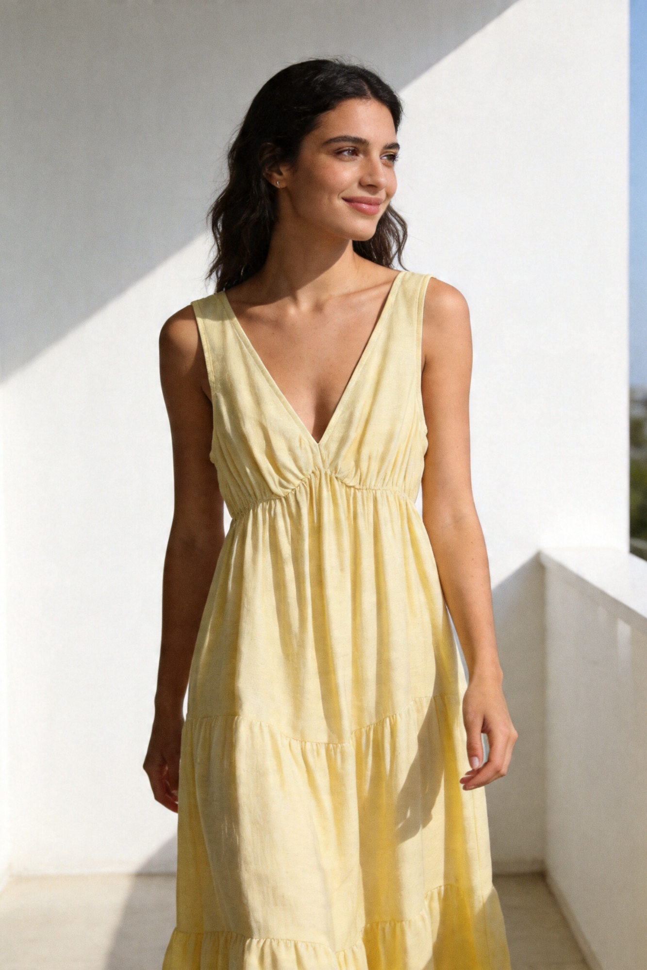 robe longue jaune fluide décolleté V