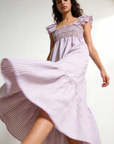 robe midi rayée lilas en mouvement