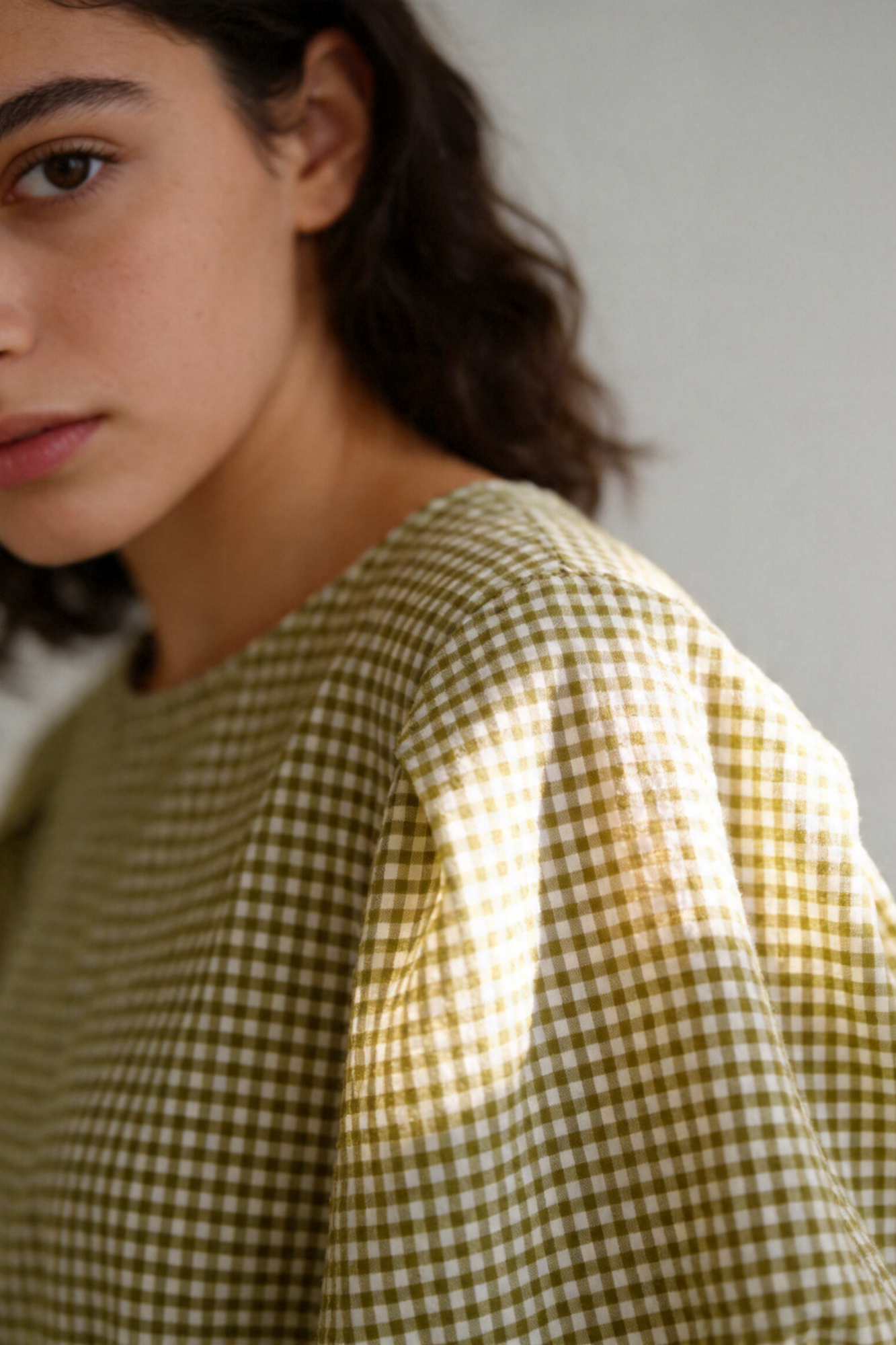 blouse à carreaux manches bouffantes rose