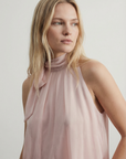 Top sans manches col noué rose poudré