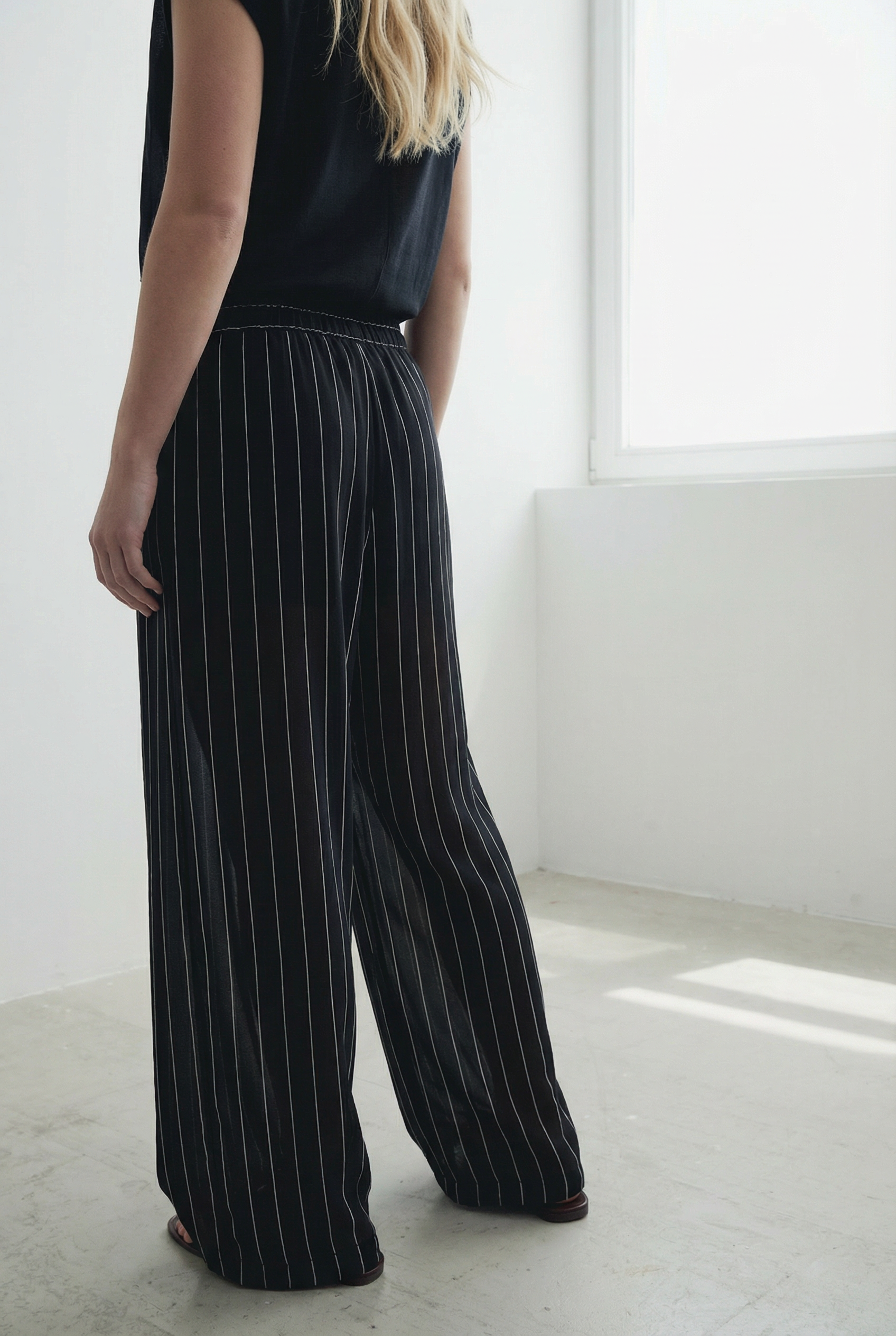 Pantalon large rayé femme détails dos