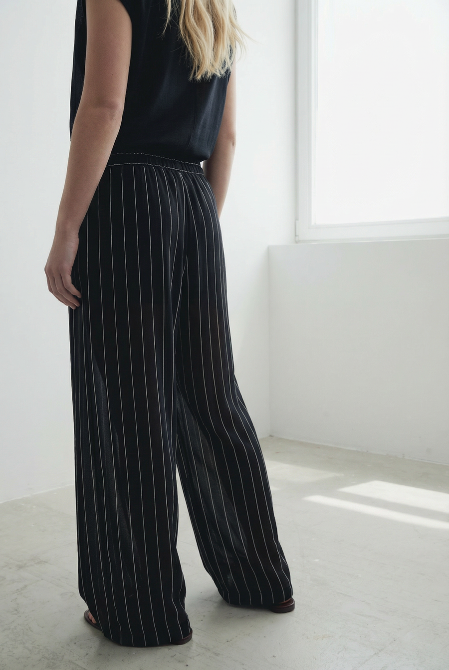 Pantalon large rayé femme détails dos