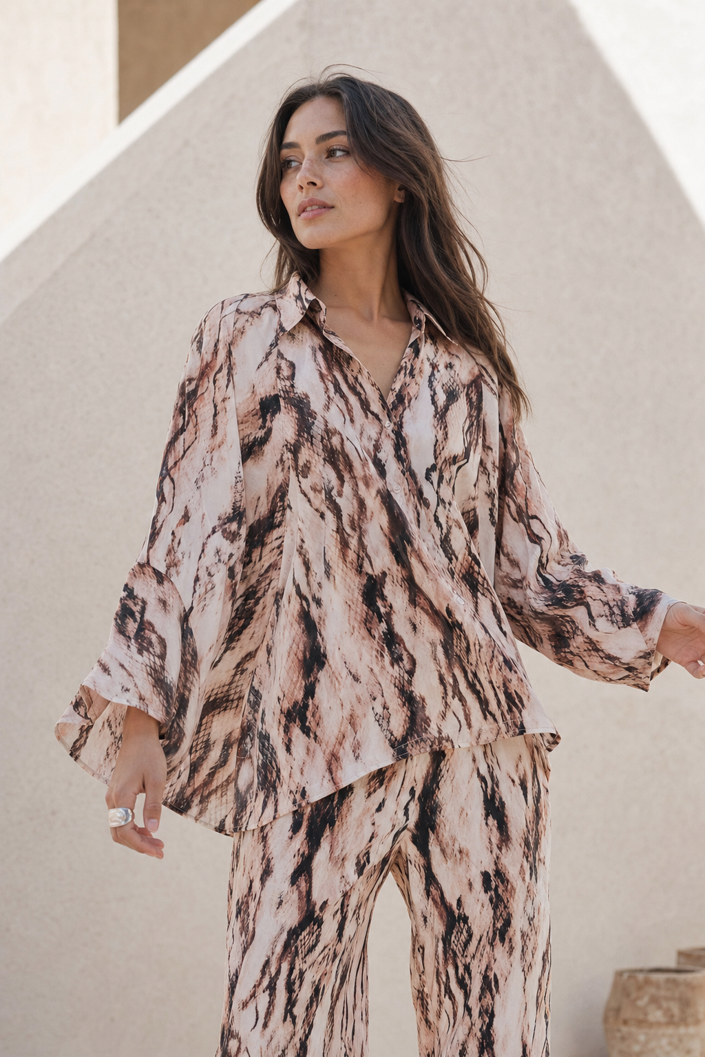 02.AI chemise en mouvement