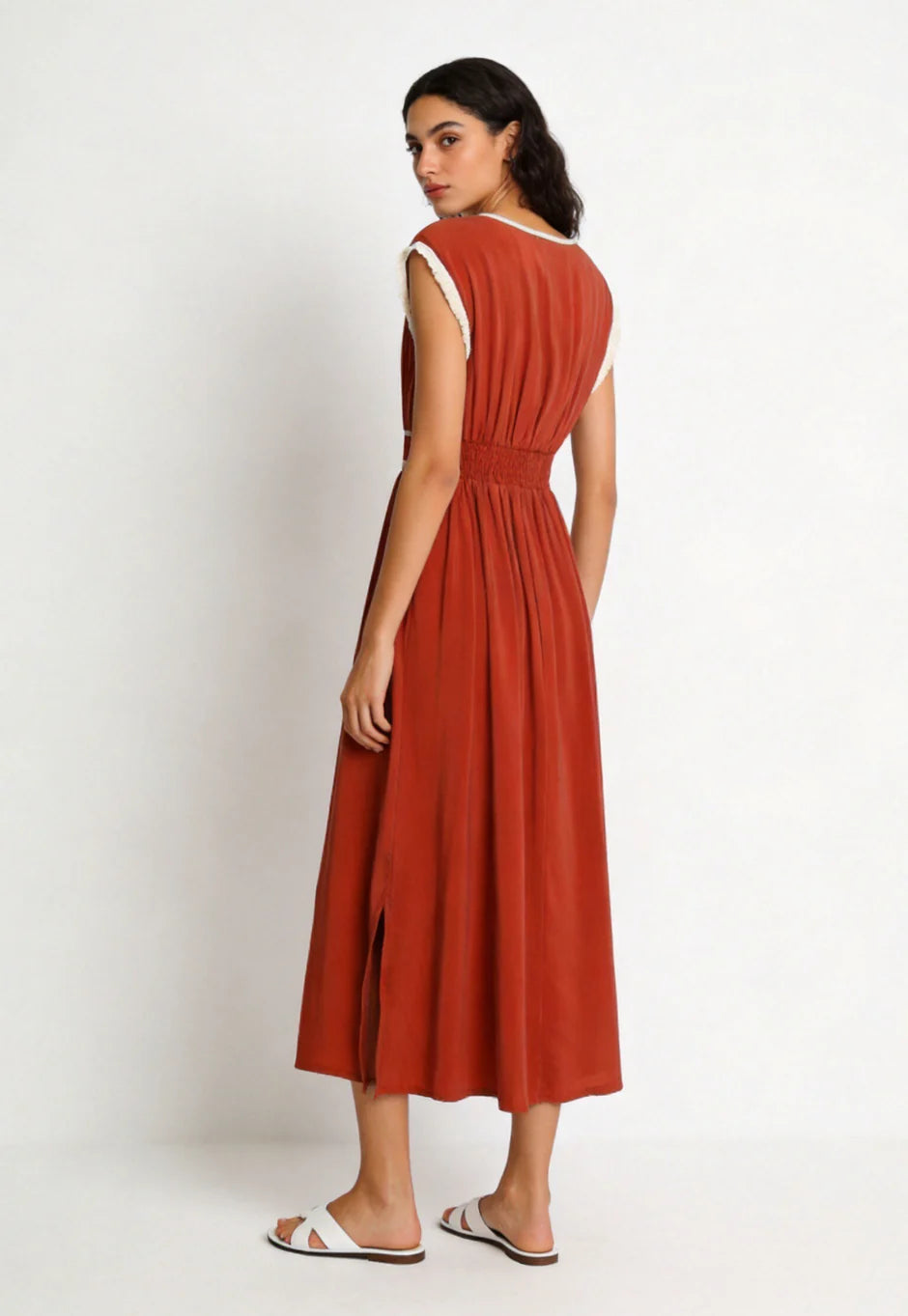 Robe évasée col V à liserés détail du produit