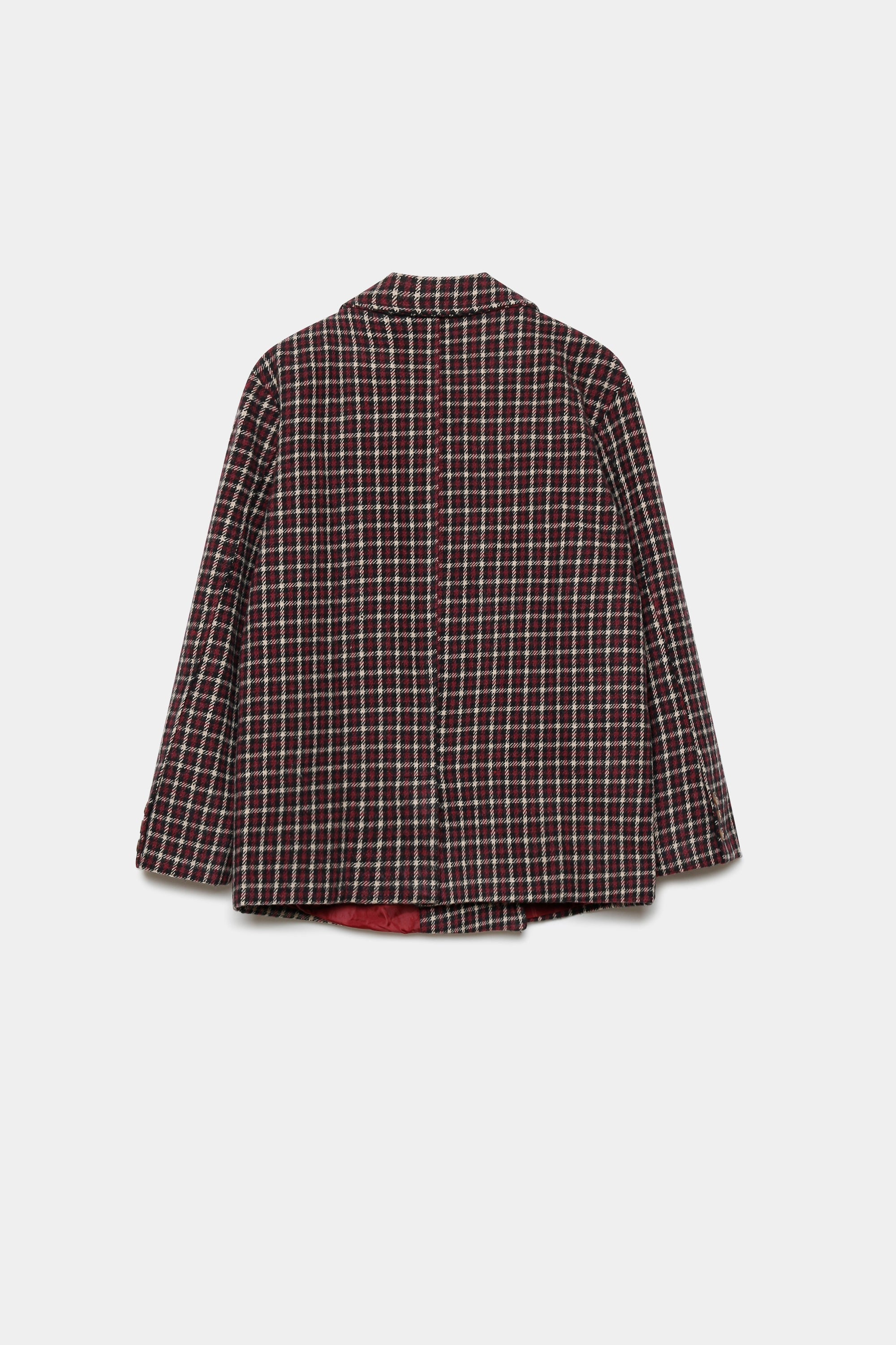 Retour d'un blazer coton femme bordeaux et marron, coupe élégante, mettant en avant les détails de couture et de finition