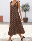 Robe trapèze longue à pois bretelles à nouer look complet