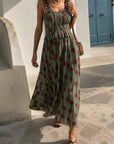Robe fleurie smockée à bretelles volantées vue 8