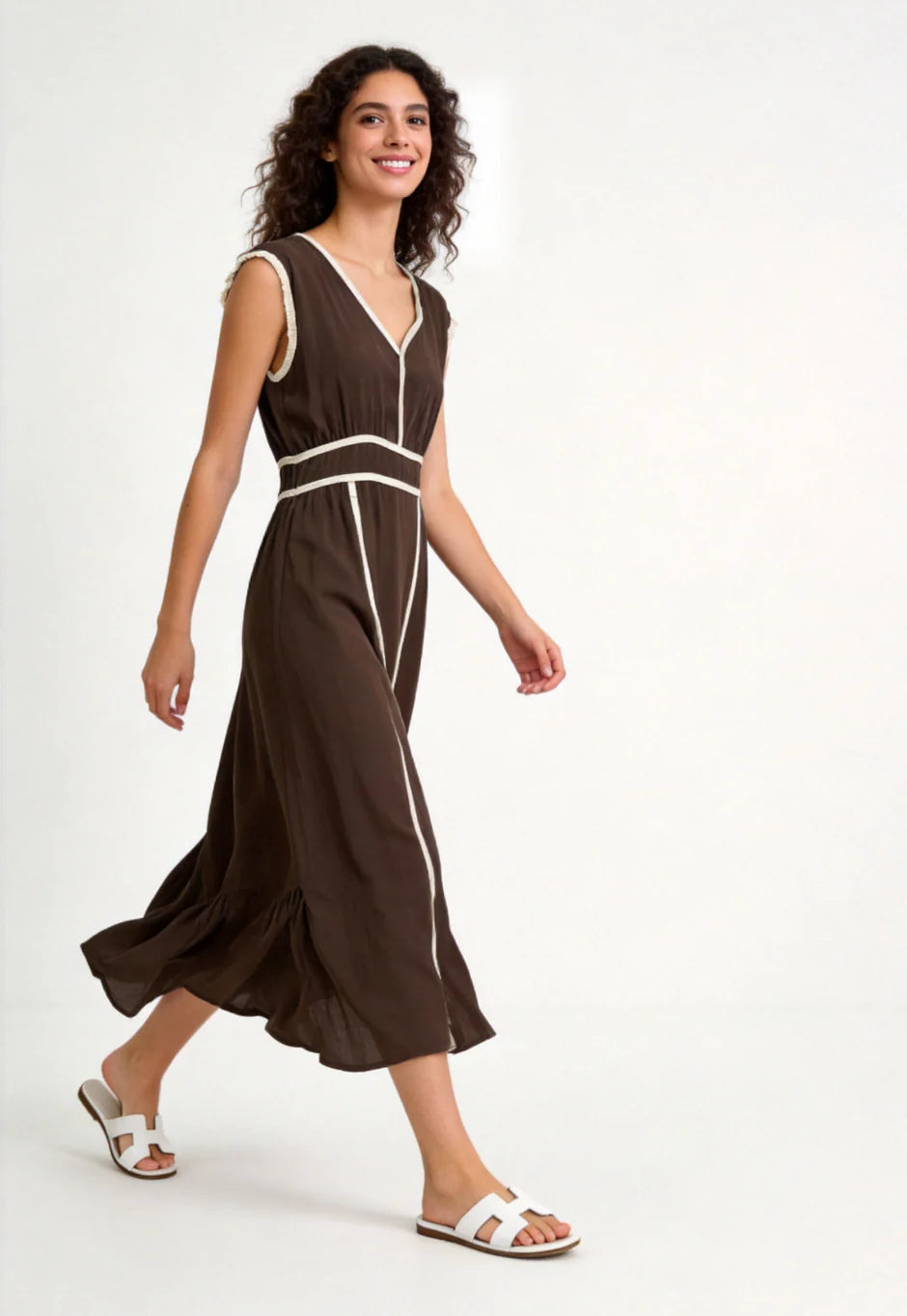 Robe évasée col V à liserés vue 6