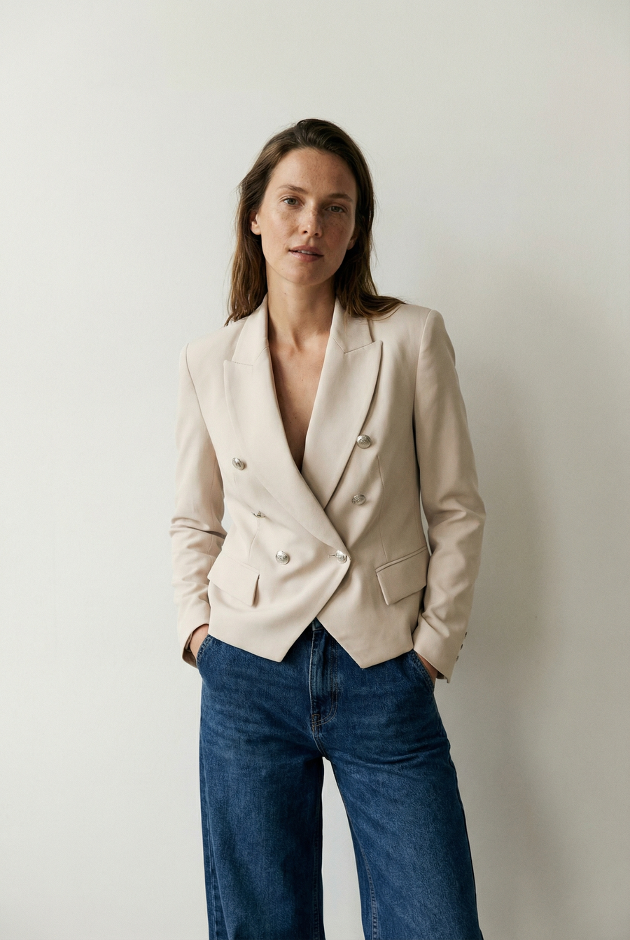 Blazer Double Poitrine Beige vue portée