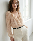 Blouse à volants pois écru de profil