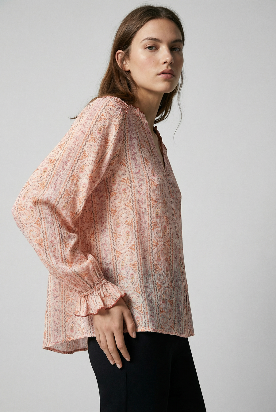 Blouse bohème rose fluide – Coupe légère – Manches longues détail du produit