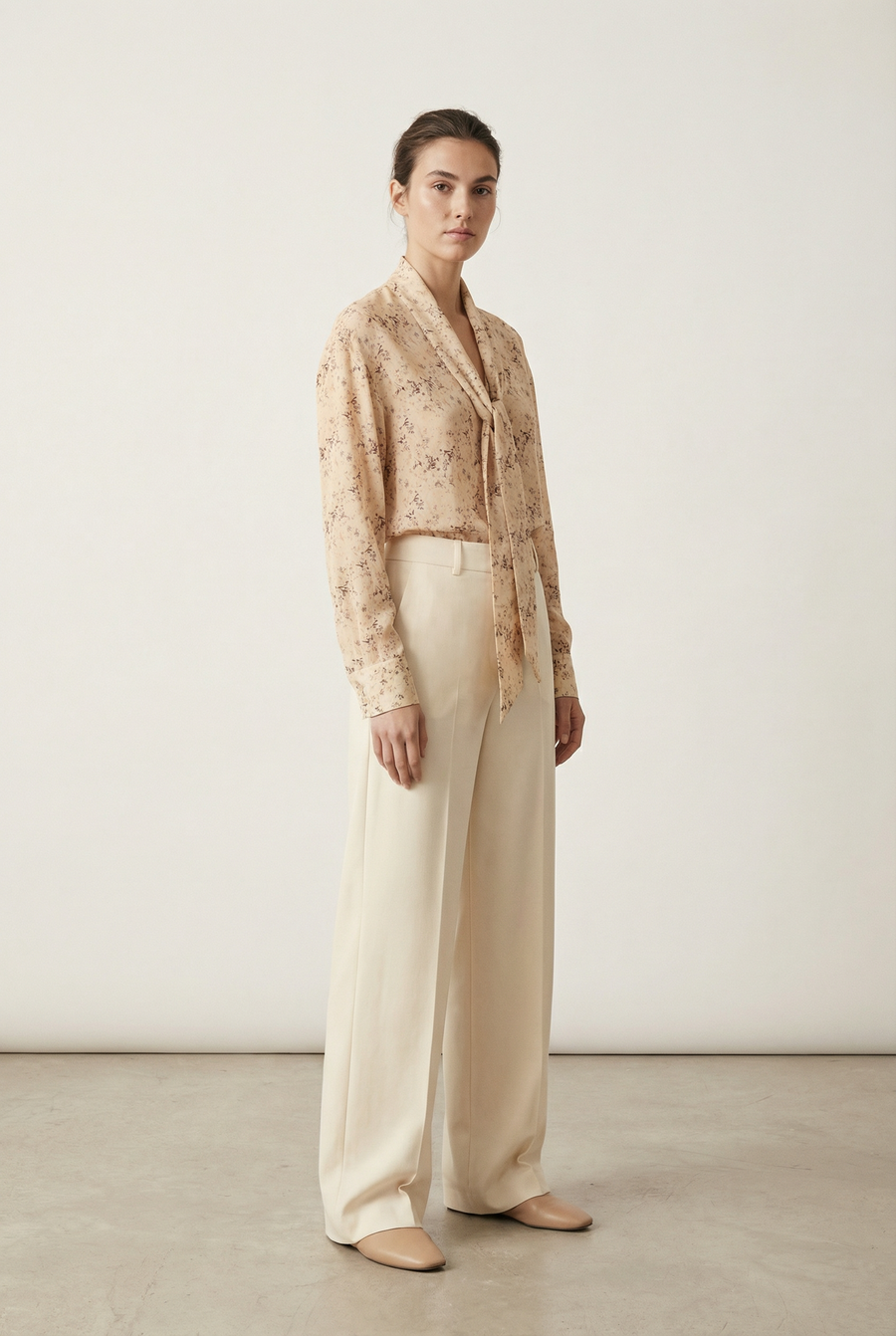 Blouse imprimée fluide avec nœud vue portée