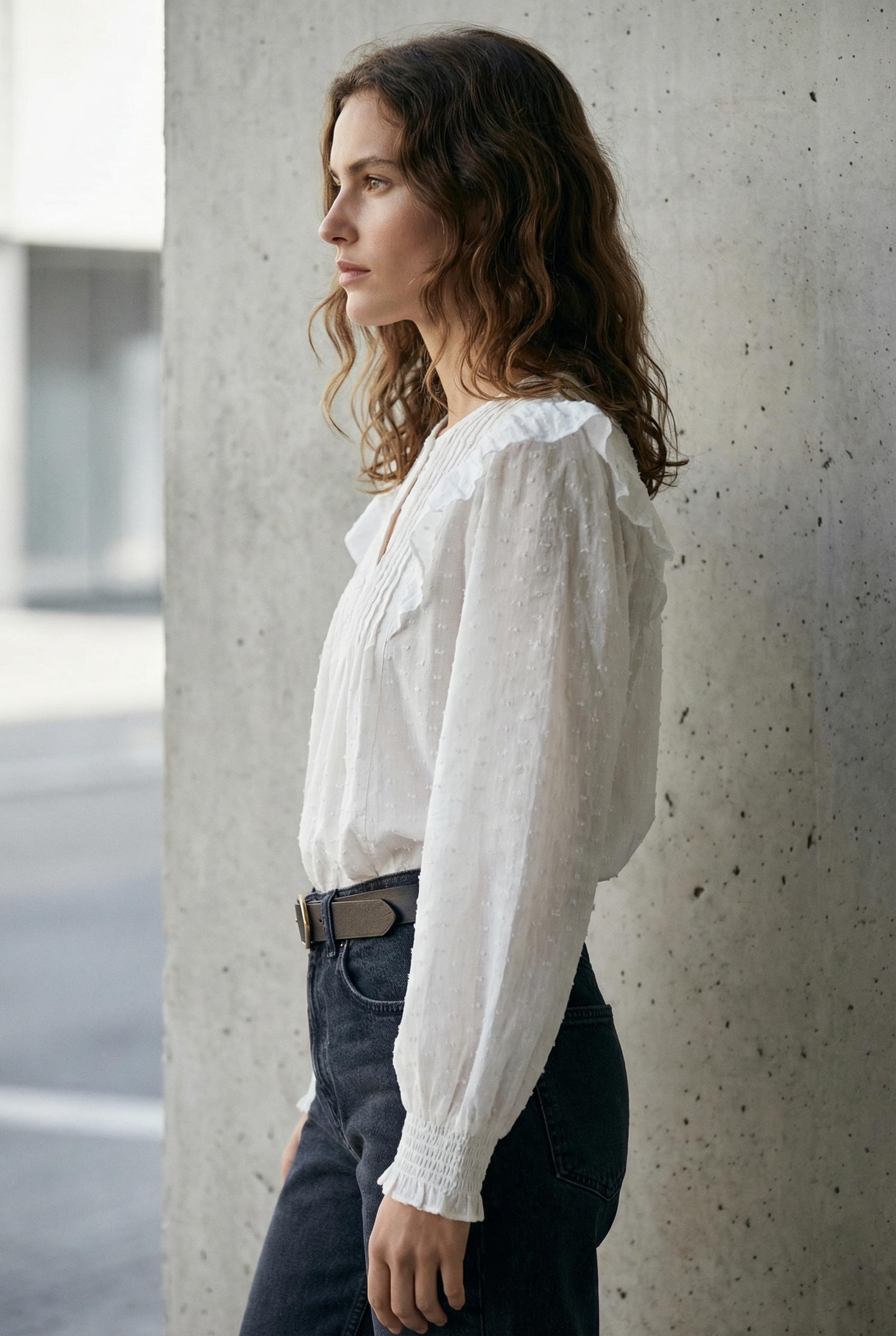 Blouse plumetis coton blanc femme – Manches longues – Style chic