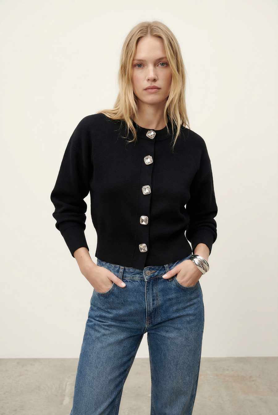 Cardigan Noir Cintré Manches Longues Boutonné