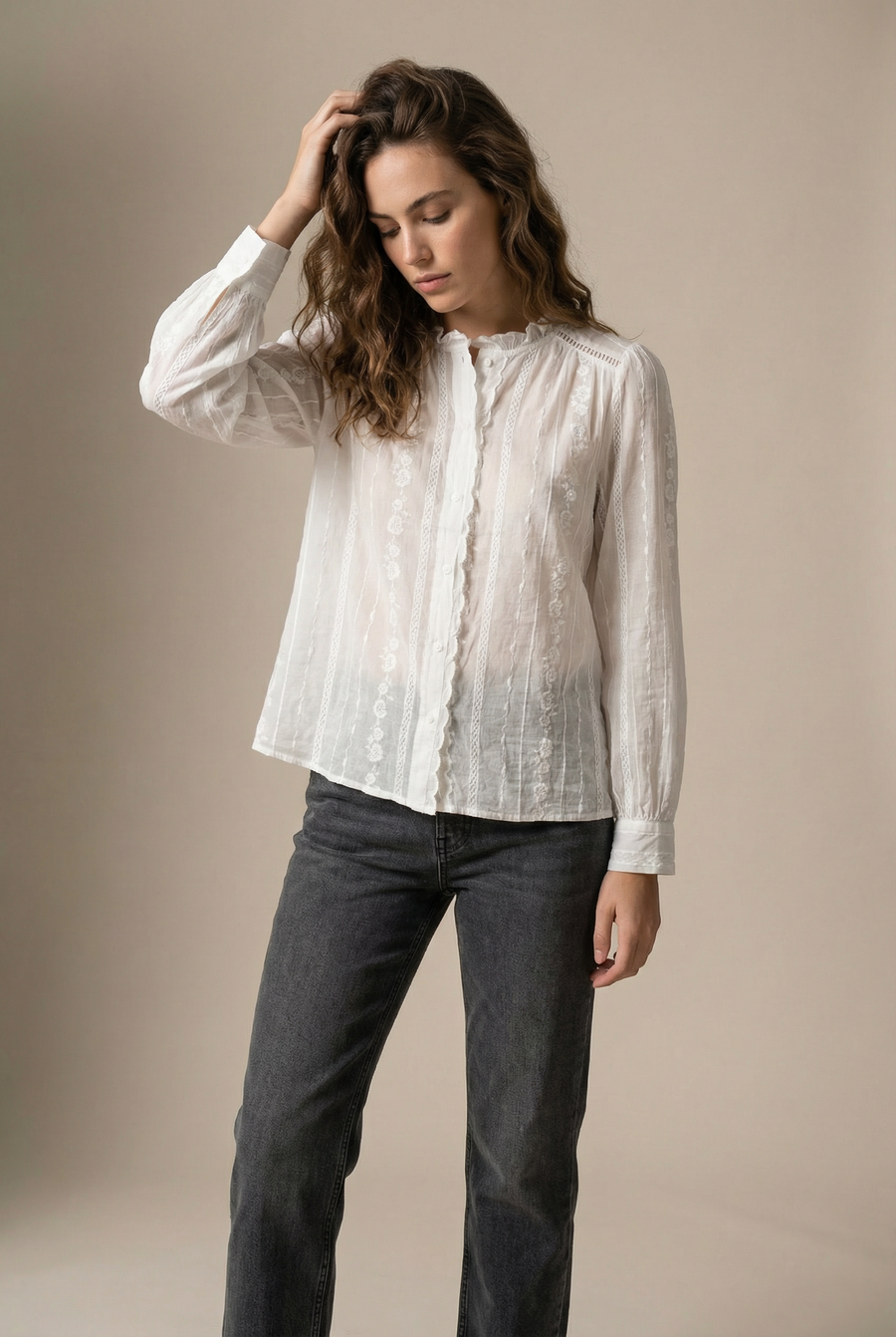 Chemise blanche brodée en coton – Manches longues – Style casual chic vue principale