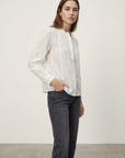 Chemise blanche brodée en coton – Manches longues – Style casual chic