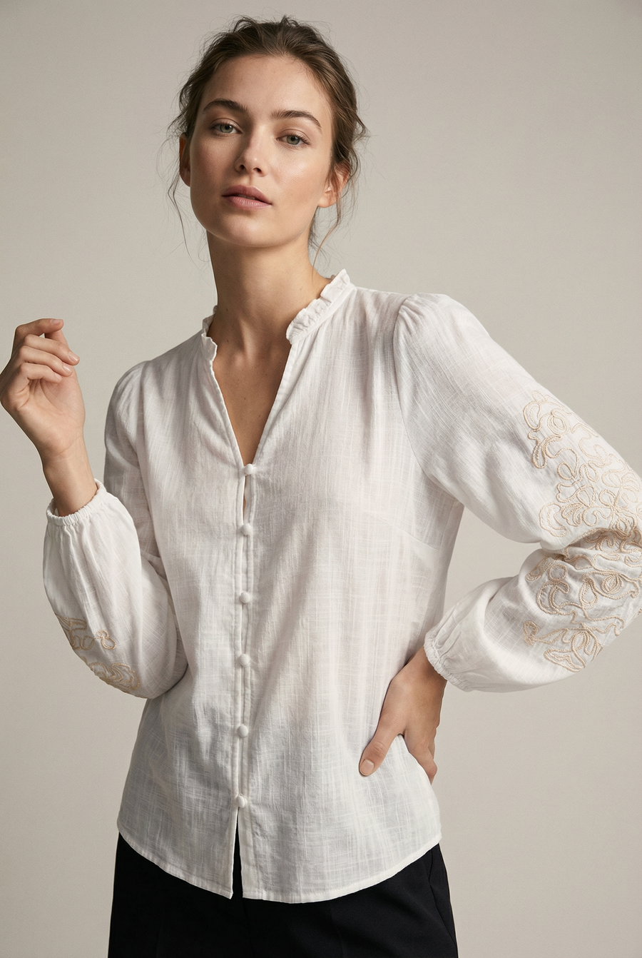 Chemise brodée en coton femme – manches longues élégantes vue 6